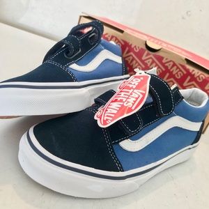 BRAND NEW. Vans Old Skool V - Never Worn. In box
